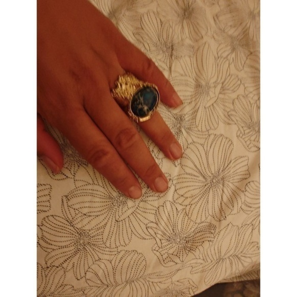 Ring Blue Cabochon Gold Tone Textured Statement Arty Style size 9.5 - Picture 4 of 12